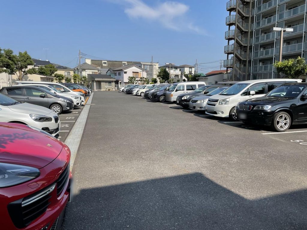 駐車場　駐車場