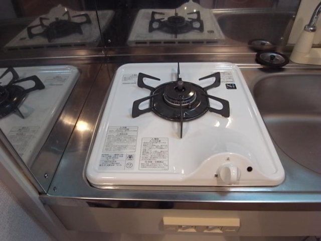 洗面設備　明るい洗面所です