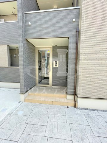 エントランス　落ち着いたエントランスです