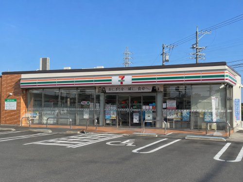 コンビニ　セブンイレブン 中京大学1号館店（コンビニ）まで652m