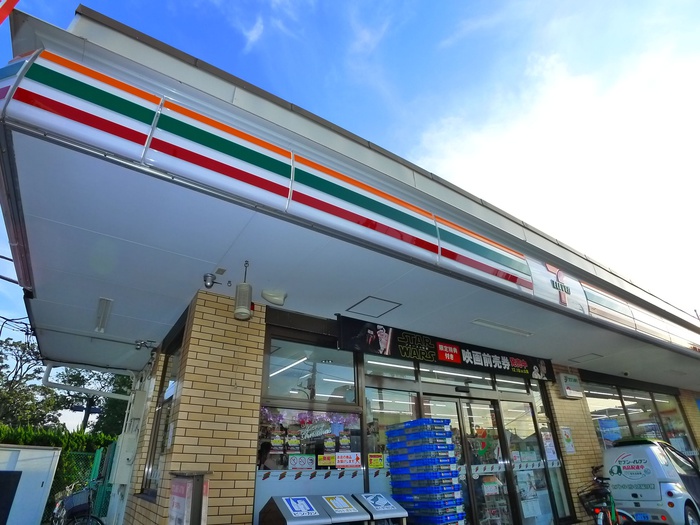 コンビニ　セブンイレブン（コンビニ）まで94m