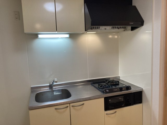 キッチン　同物件別部屋です。