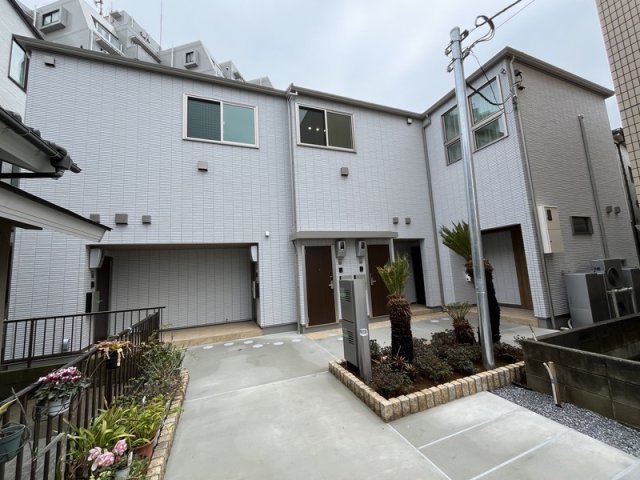 建物外観　外観は落ち着いています