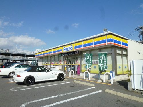 コンビニ　ミニストップ（コンビニ）まで350m