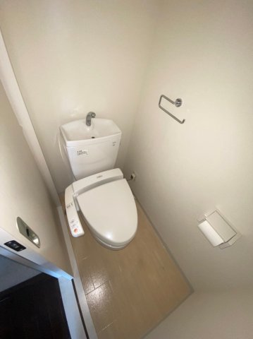 トイレ　902号室の写真になります