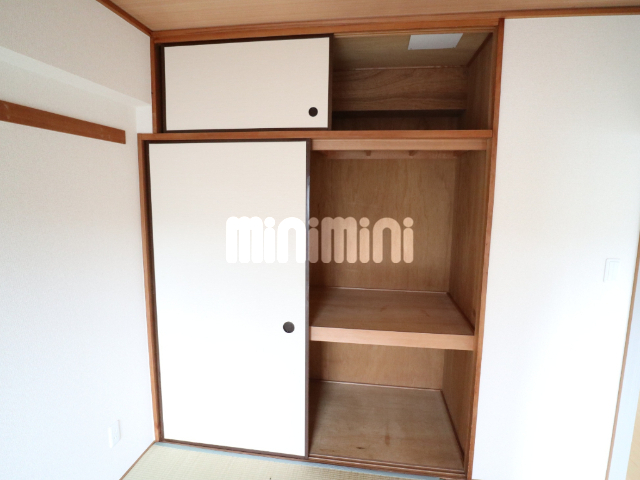 収納　６帖和室押入