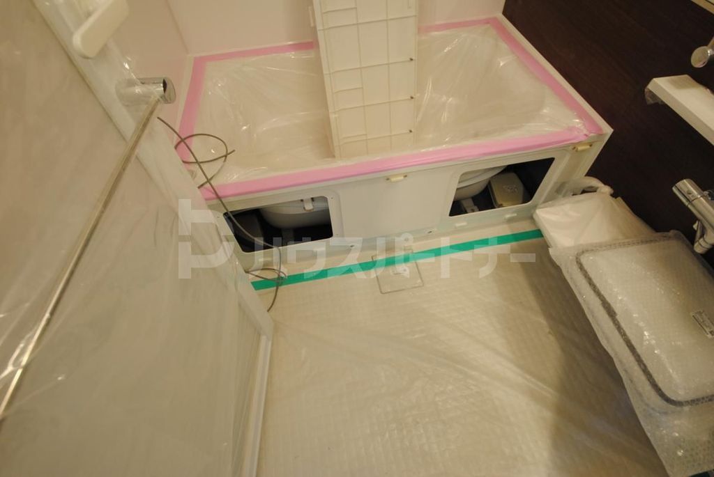 バス・シャワールーム　建築中です。