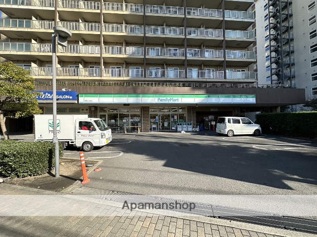 コンビニ　ファミリーマート東陽六丁目店（コンビニ）まで680m