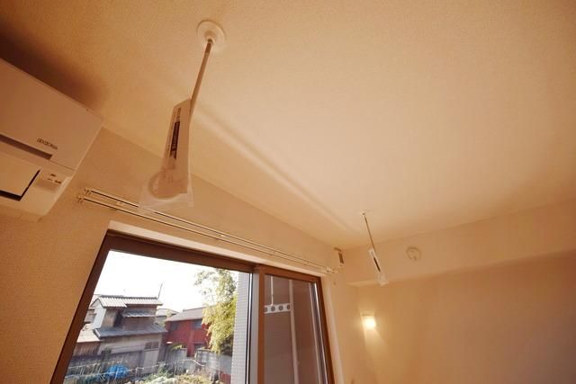 その他設備　室内物干し