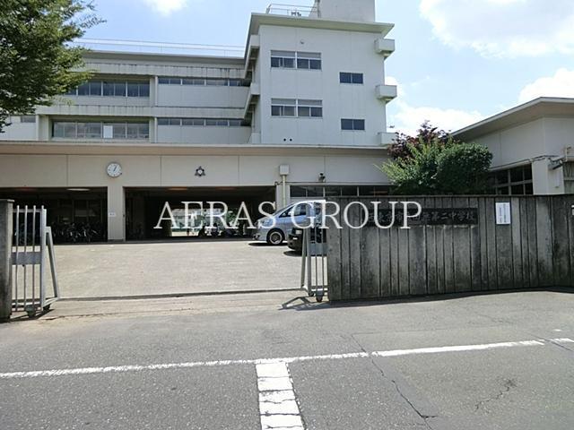 中学校　西東京市立田無第二中学校（中学校）まで877m