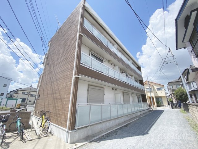 建物外観　外観は落ち着いています☆