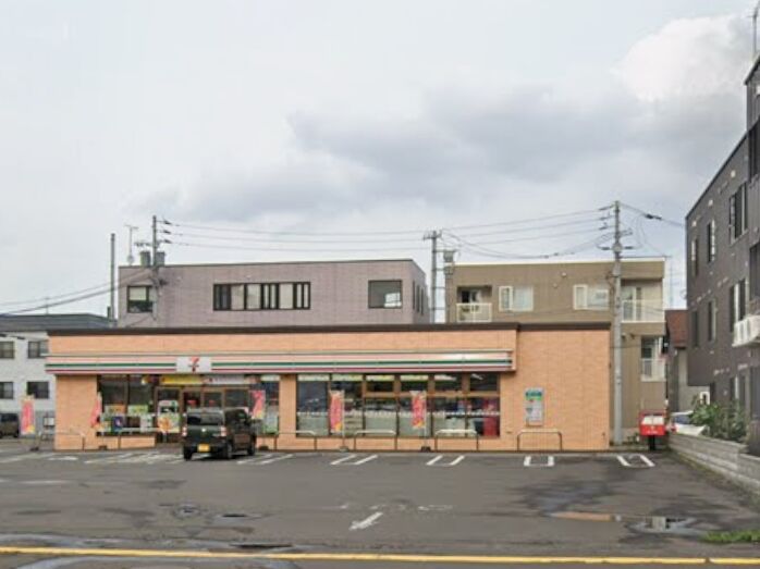 コンビニ　セブンイレブン札幌北21条東15丁目店（コンビニ）まで233m