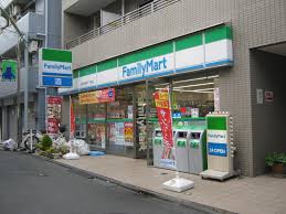 コンビニ　ファミリーマート 世田谷松原一丁目店（コンビニ）まで320m