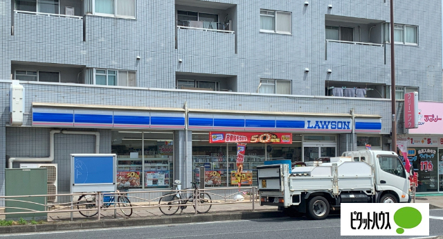 コンビニ　ローソン磯子２丁目店（コンビニ）まで216m