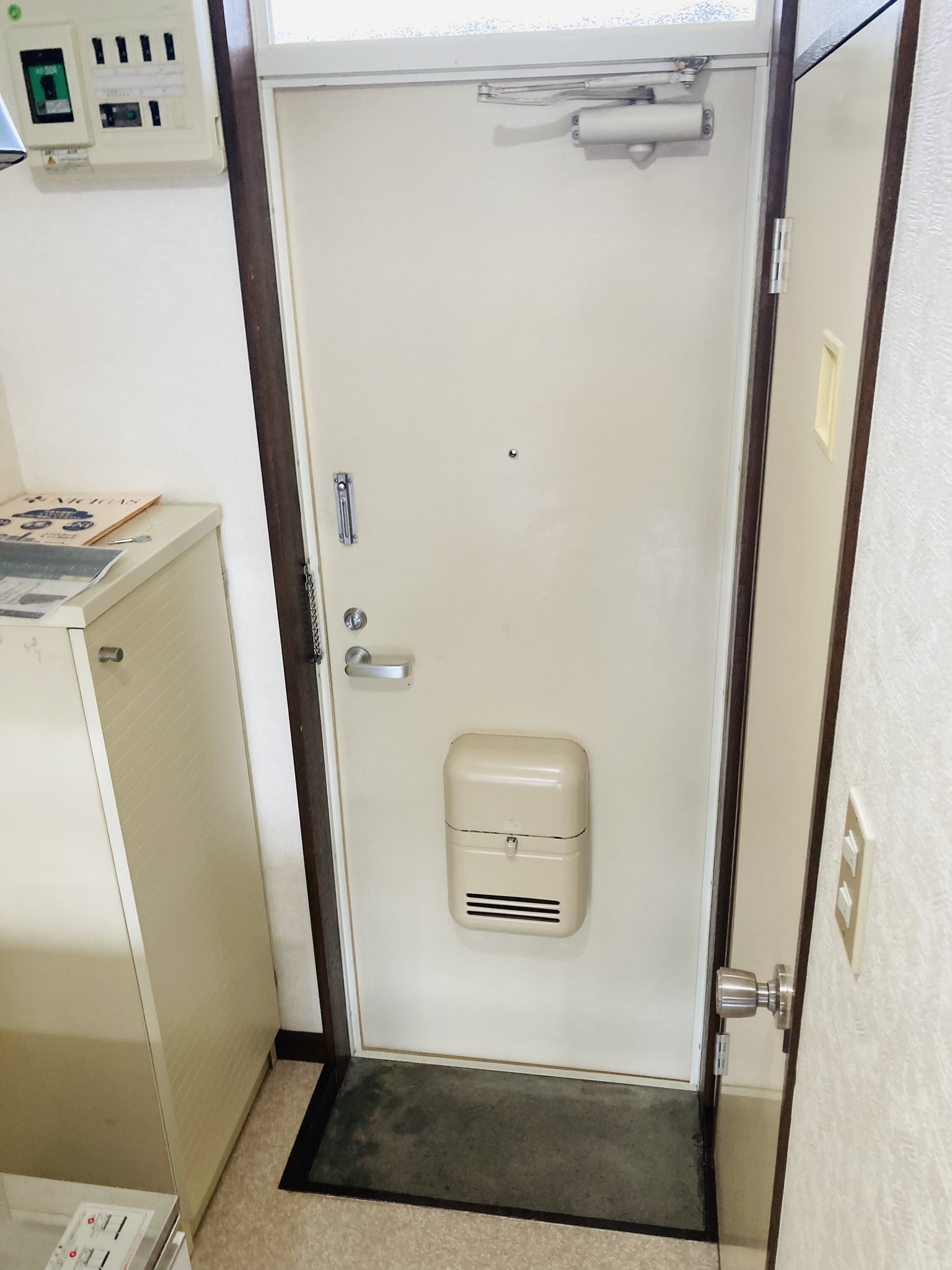 玄関　シューズボックス完備