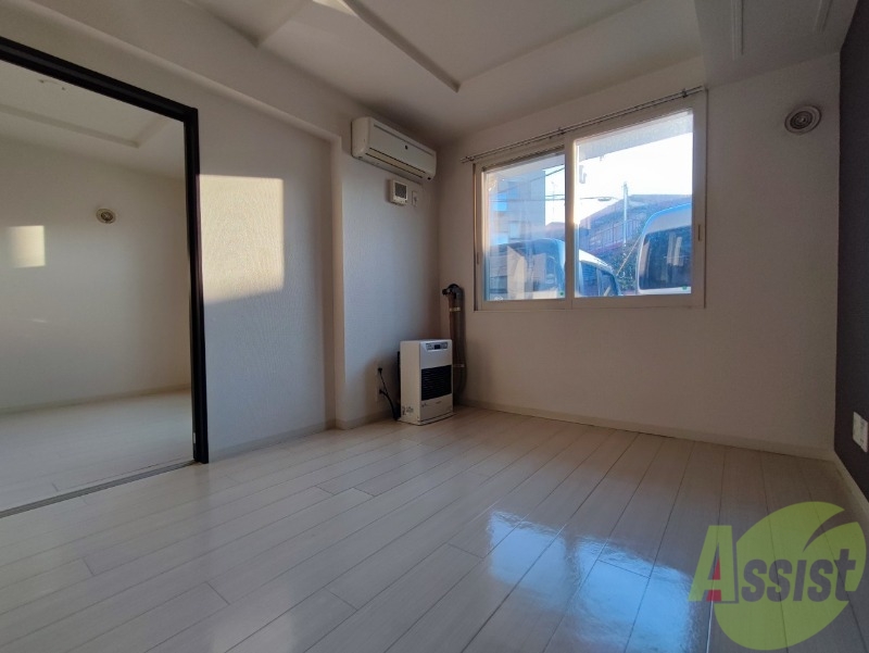 居室・リビング　広くてキレイなお部屋が広がっていて、充実した生活が送れそう。