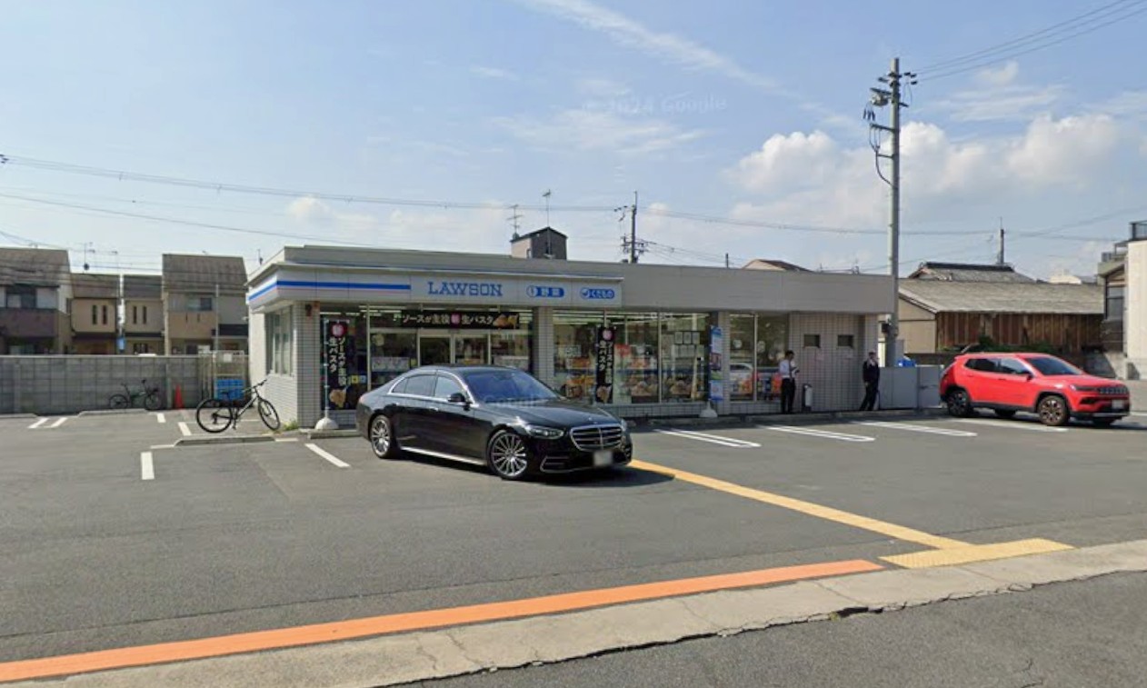 コンビニ　ローソン梅津高辻店（コンビニ）まで641m