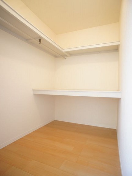 収納　ウォークインクロゼット付きでお部屋はスッキリ♪