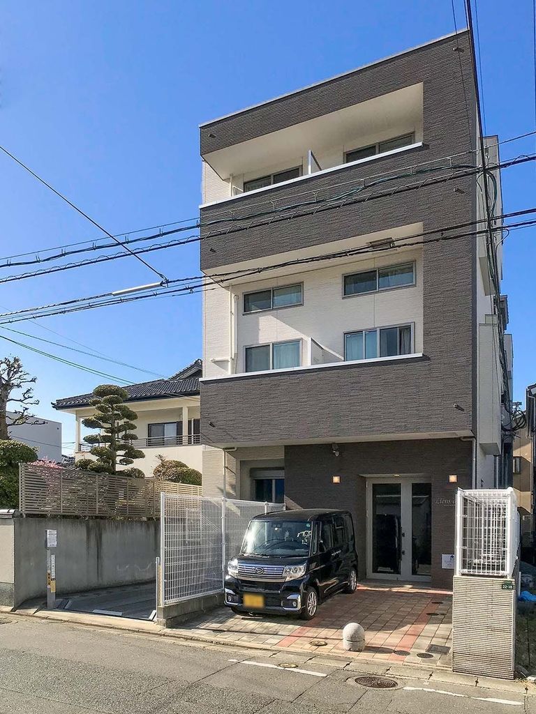 建物外観　現状優先とし写真は参照とする。