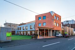 幼稚園・保育園　認定こども園札幌白ゆり幼稚園（幼稚園・保育園）まで627m