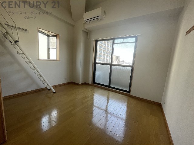居室・リビング　ロフト付きのお部屋です♪