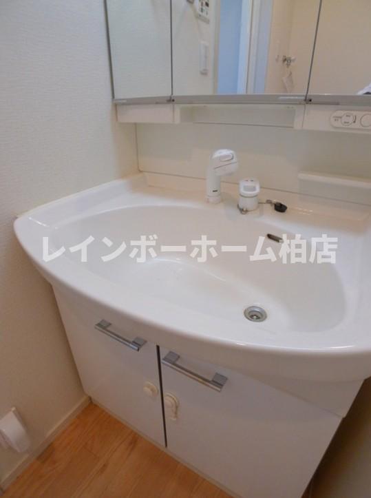 洗面設備　同施工。参考写真。