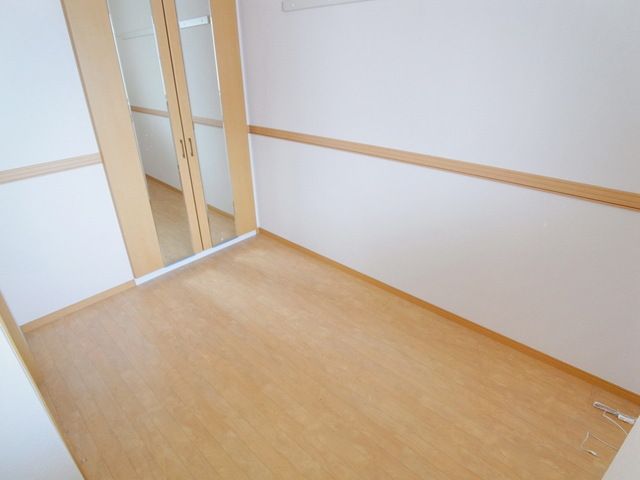その他　☆収納には鏡が付いてます