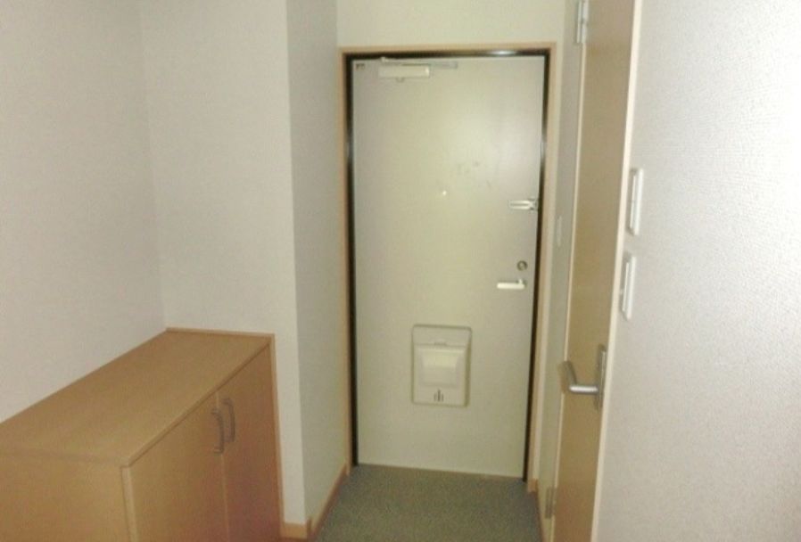 玄関　弊社は都内全域の物件をご紹介可能です！