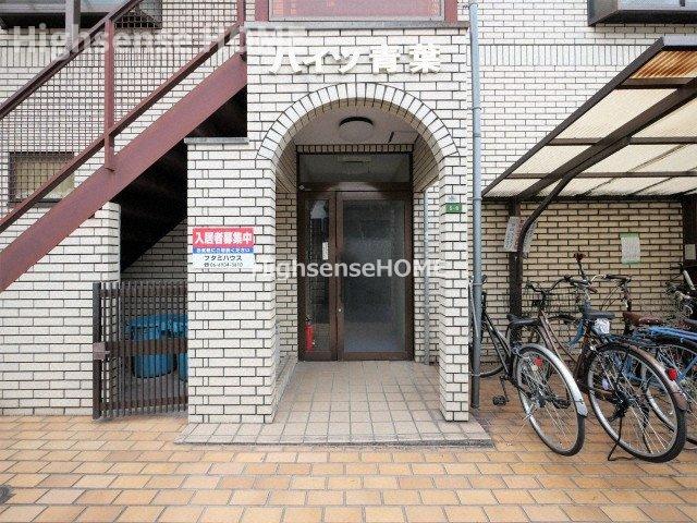エントランス　建物の内部です