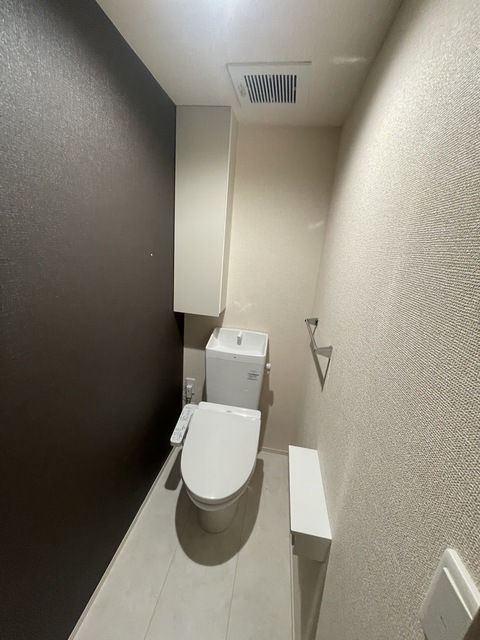 東急田園都市線 あざみ野駅 徒歩15分 3階建 築1年のトイレ写真