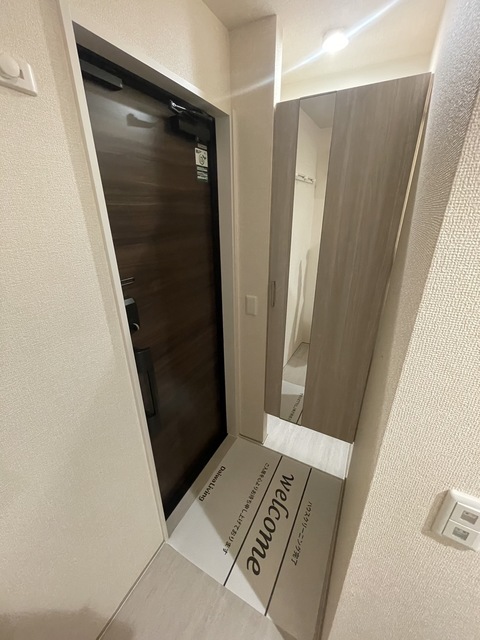 東急田園都市線 あざみ野駅 徒歩15分 3階建 築1年の玄関写真