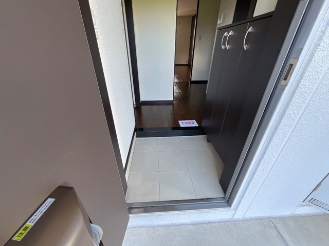玄関　同タイプのお部屋です
