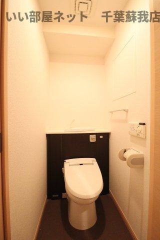 トイレ　落ち着いたトイレです