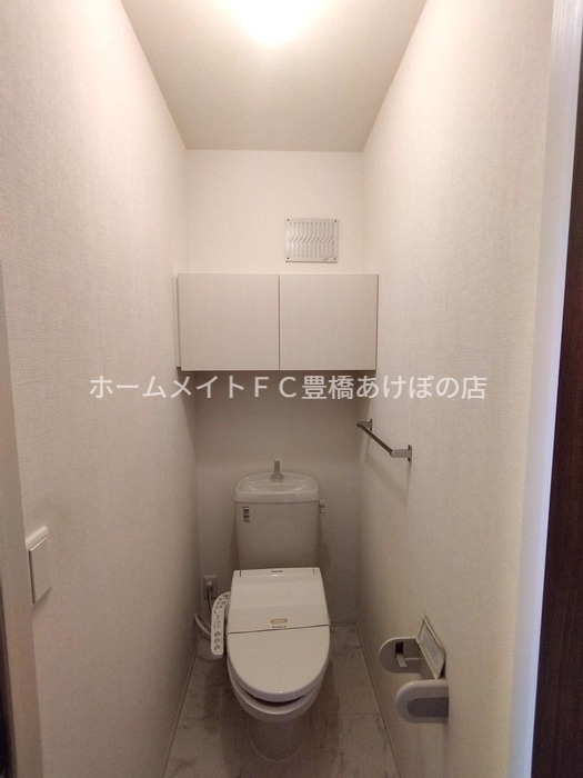 トイレ　同型別部屋写真（反転）