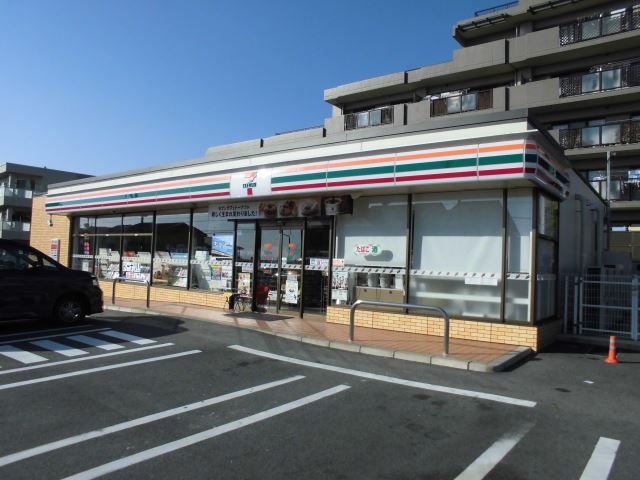 コンビニ　セブンイレブン（コンビニ）まで150m