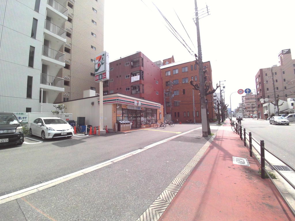 コンビニ　セブンイレブン大阪西中島6丁目店（コンビニ）まで173m