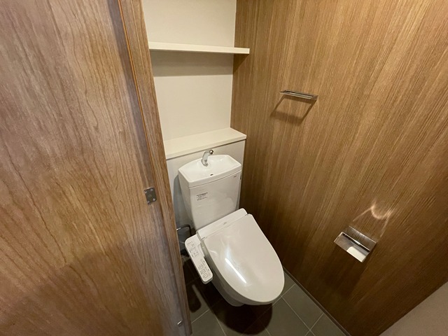 THE SENSE RESIDENCE甲南山手のトイレ写真