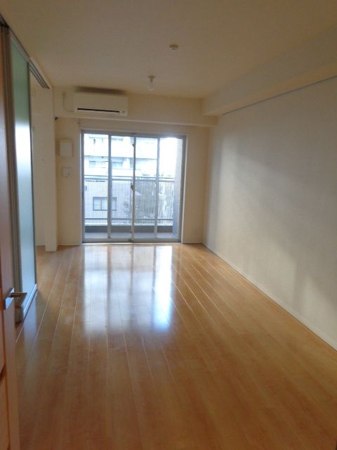 キッチン　※写真は同タイプ住戸です。