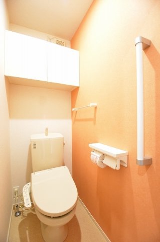 トイレ　落ち着いたトイレです