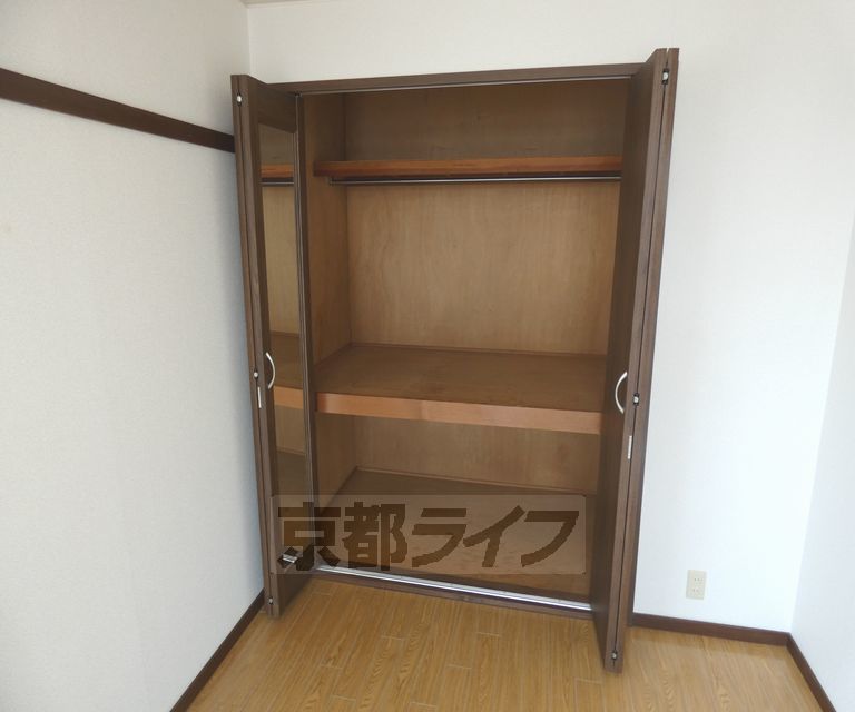 コーポラス比果の内装写真