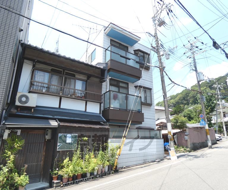 コーポラス比果の外観写真