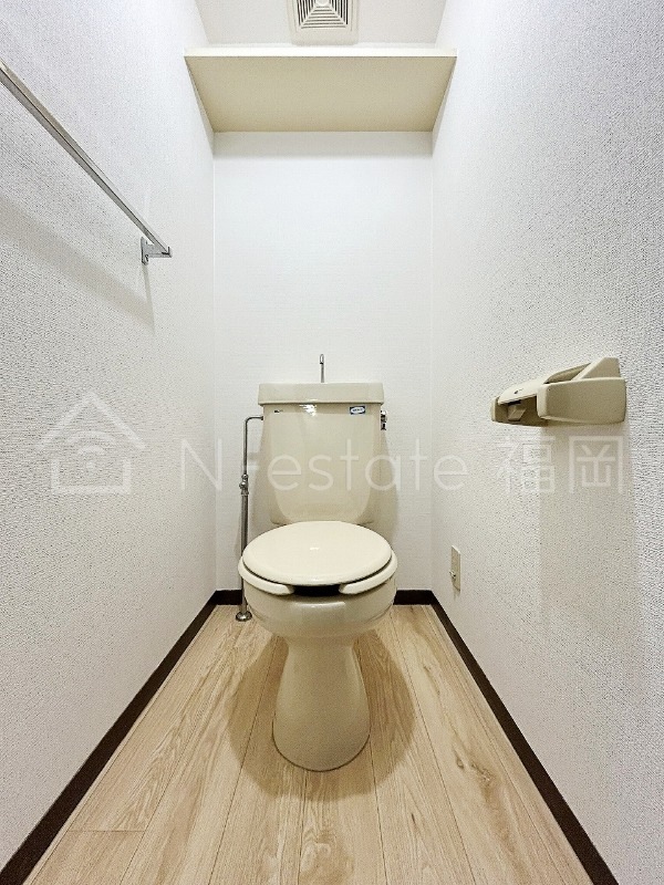 地下鉄七隈線 茶山駅 徒歩18分 8階建 築37年のトイレ写真