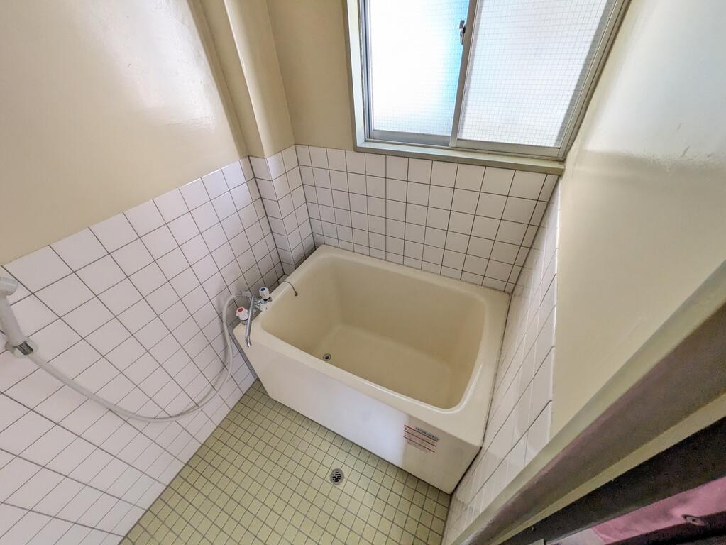 東急田園都市線 田奈駅 徒歩7分 3階建 築54年の風呂写真
