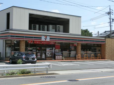 コンビニ　セブン-イレブン 名古屋稲葉地町店（コンビニ）まで635m