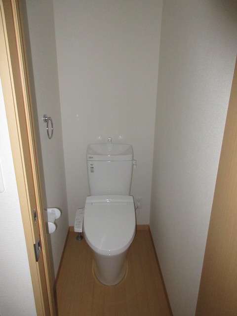 ＪＲ山陽本線 新倉敷駅 徒歩50分 2階建 築6年のトイレ写真