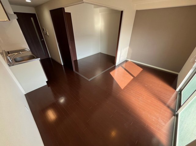 小西マンションの居間写真