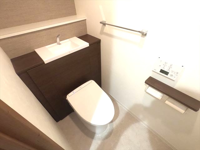 ＪＲ東海道本線 摂津本山駅 徒歩7分 5階建 築29年のトイレ写真