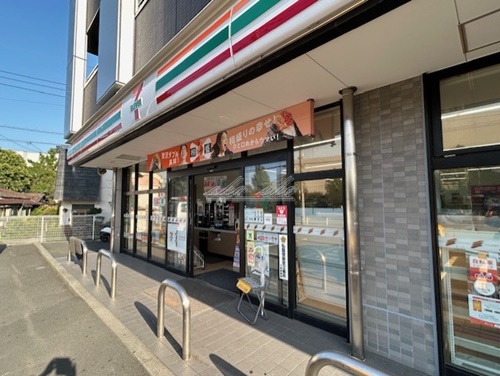コンビニ　セブンイレブン 川崎大師駅前2丁目店（コンビニ）まで83m