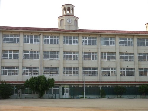 小学校　神戸市立本庄小学校（小学校）まで1129m