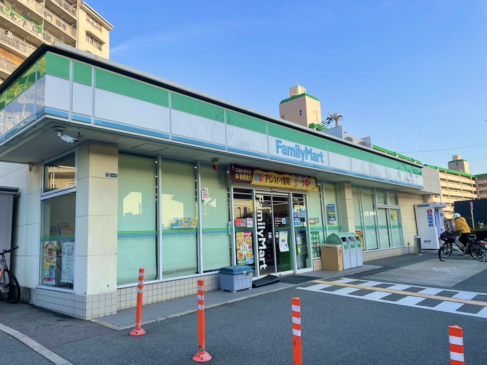 コンビニ　ファミリーマート東大阪瓜生堂店（コンビニ）まで450m